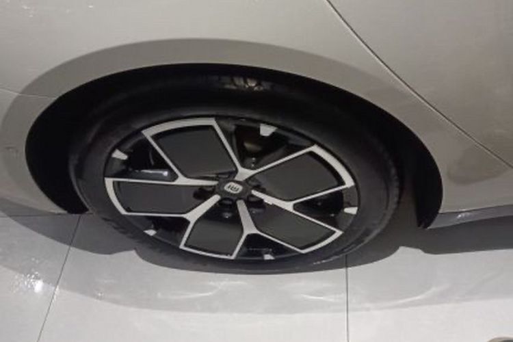 Used Xiaomi Auto SU7 2024 Rear-Drive Long-Range Intelligent Driving Version Exterior 8
