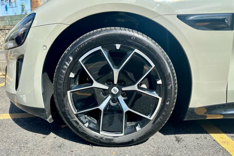Used Xiaomi Auto SU7 2024 Rear-Drive Long-Range Intelligent Driving Version Exterior 8