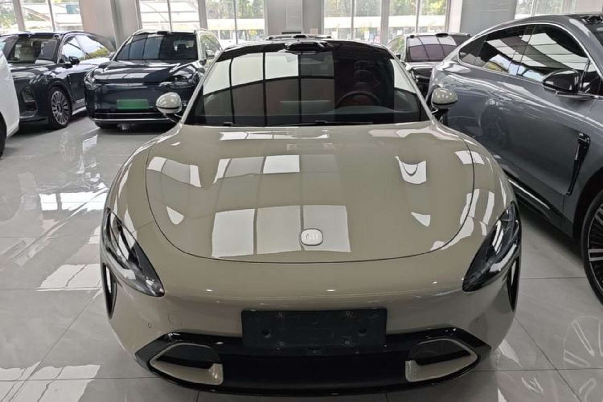 Used Xiaomi Auto SU7 2024 Rear-Drive Ultra-Long Range Advanced Pro-Level Intelligent Driving Version Front