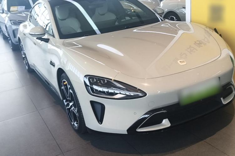 Used Xiaomi Auto SU7 2024 Rear-Drive Long-Range Intelligent Driving Version Front Right 45 Deg