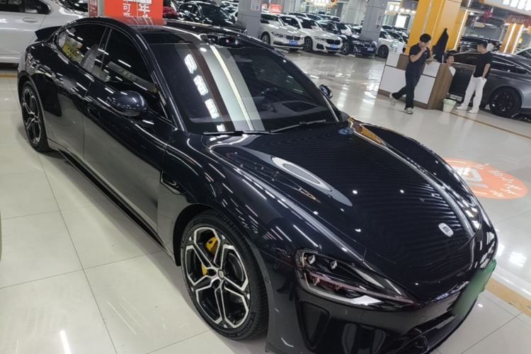 Used Xiaomi Auto SU7 2024 Four-Wheel Drive Ultra-Long Range Advanced Intelligent Driving Max Edition Front Right 45 Deg