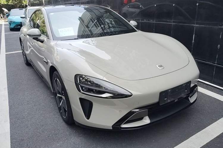 Used Xiaomi Auto SU7 2024 Rear-Drive Long-Range Intelligent Driving Version Front Right 45 Deg