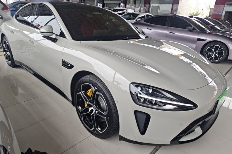 Used Xiaomi Auto SU7 2024 Rear-Drive Long-Range Intelligent Driving Version Front Right 45 Deg