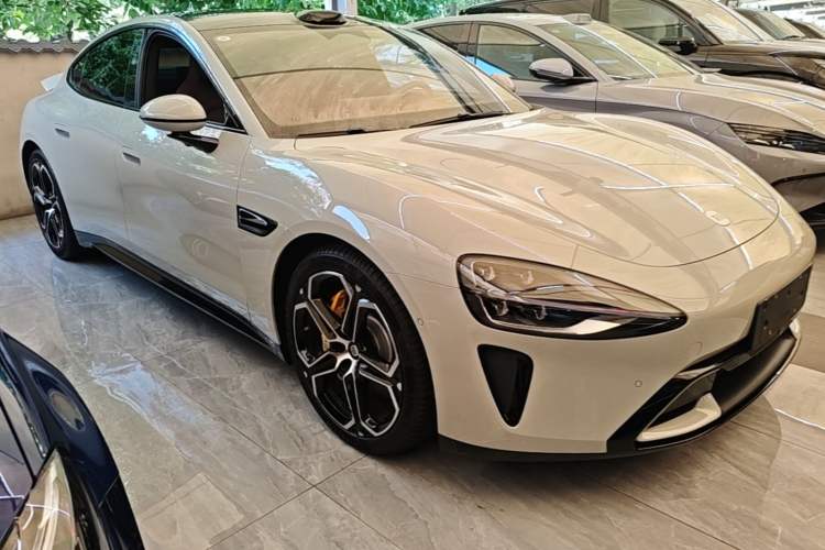 Used Xiaomi Auto SU7 2024 Four-Wheel Drive Ultra-Long Range Advanced Intelligent Driving Max Edition Front Right 45 Deg