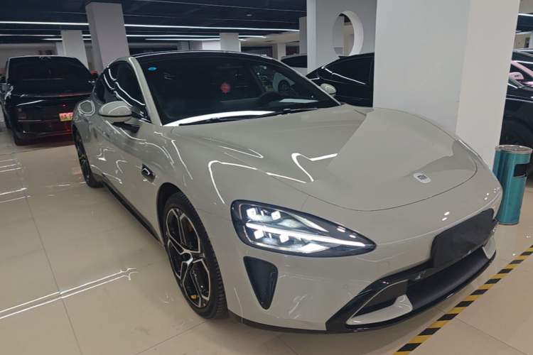 Used Xiaomi Auto SU7 2024 Rear-Drive Long-Range Intelligent Driving Version Front Right 45 Deg