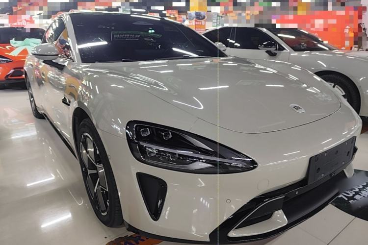 Used Xiaomi Auto SU7 2024 Rear-Drive Long-Range Intelligent Driving Version Front Right 45 Deg