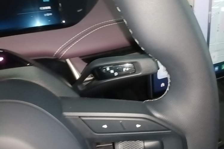 Used Xiaomi Auto SU7 2024 Rear-Drive Long-Range Intelligent Driving Version Gear Lever