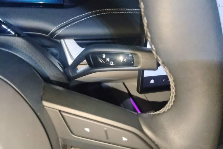 Used Xiaomi Auto SU7 2024 Four-Wheel Drive Ultra-Long Range Advanced Intelligent Driving Max Edition Gear Lever
