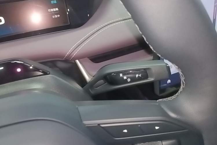 Used Xiaomi Auto SU7 2024 Four-Wheel Drive Ultra-Long Range Advanced Intelligent Driving Max Edition Gear Lever