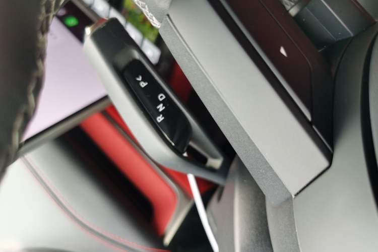 Used Xiaomi Auto SU7 2024 Rear-Drive Ultra-Long Range Advanced Pro-Level Intelligent Driving Version Gear Lever