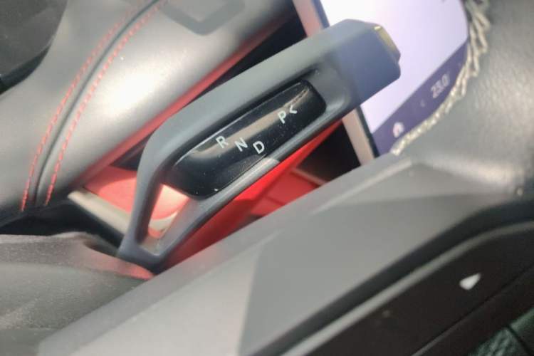 Used Xiaomi Auto SU7 2024 Four-Wheel Drive Ultra-Long Range Advanced Intelligent Driving Max Edition Gear Lever