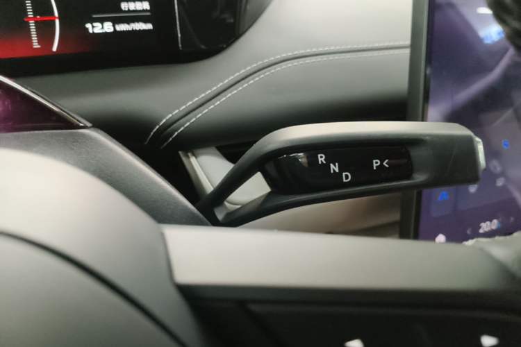 Used Xiaomi Auto SU7 2024 Rear-Drive Long-Range Intelligent Driving Version Gear Lever