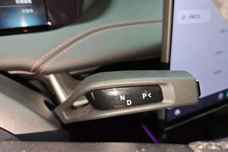 Used Xiaomi Auto SU7 2024 Four-Wheel-Drive Max Founder's Edition Gear Lever