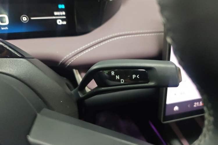 Used Xiaomi Auto SU7 2024 Rear-Drive Ultra-Long Range Advanced Pro-Level Intelligent Driving Version Gear Lever