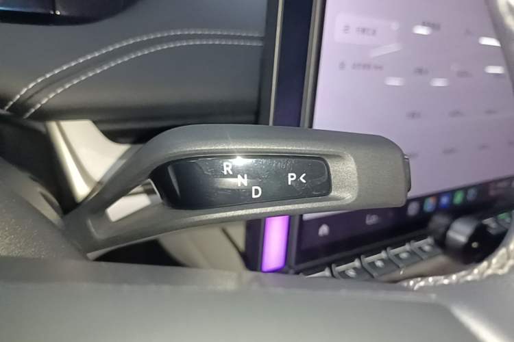 Used Xiaomi Auto SU7 2024 Rear-Drive Standard Founder Edition Gear Lever
