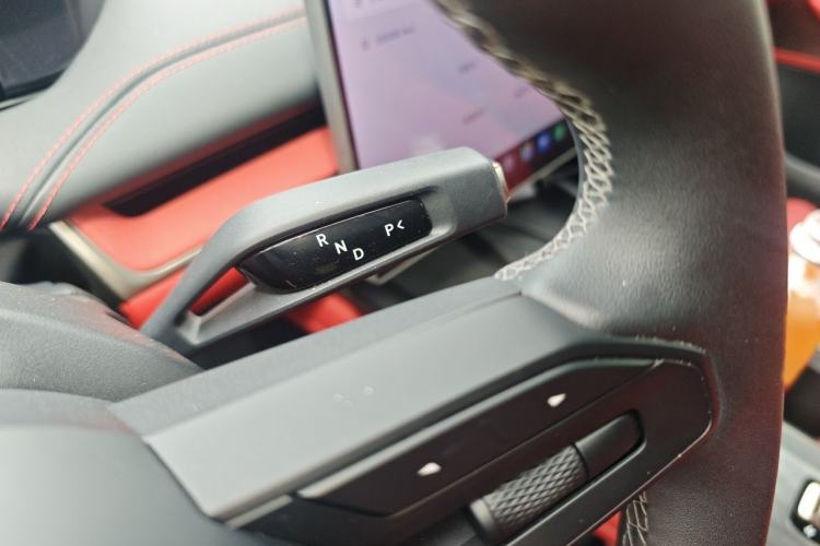 Used Xiaomi Auto SU7 2024 Rear-Drive Long-Range Intelligent Driving Version Gear Lever