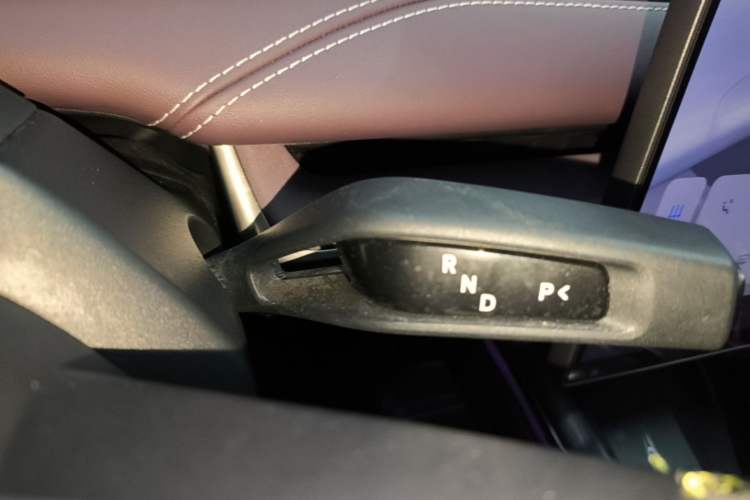 Used Xiaomi Auto SU7 2024 Four-Wheel Drive Ultra-Long Range Advanced Intelligent Driving Max Edition Gear Lever