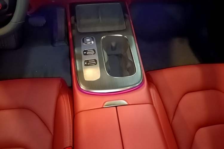 Used Xiaomi Auto SU7 2024 Rear-Drive Long-Range Intelligent Driving Version Gear Lever