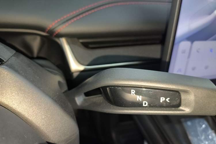 Used Xiaomi Auto SU7 2024 Four-Wheel Drive Ultra-Long Range Advanced Intelligent Driving Max Edition Gear Lever
