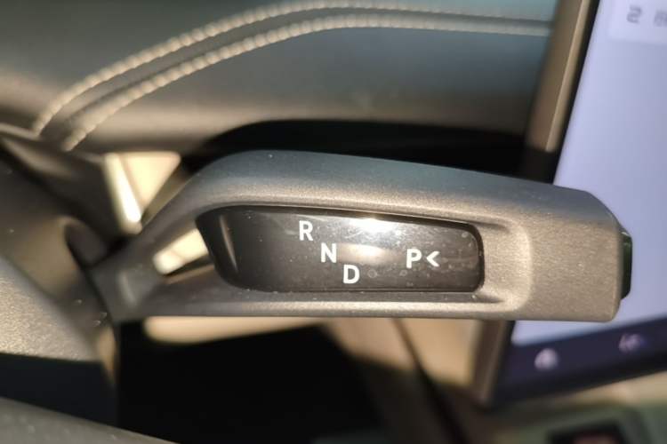Used Xiaomi Auto SU7 2024 Four-Wheel Drive Ultra-Long Range Advanced Intelligent Driving Max Edition Gear Lever