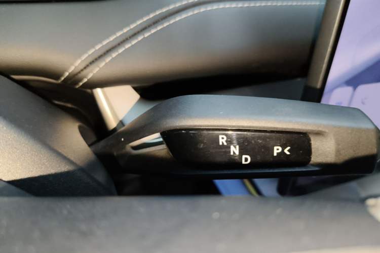 Used Xiaomi Auto SU7 2024 Rear-Drive Ultra-Long Range Advanced Pro-Level Intelligent Driving Version Gear Lever
