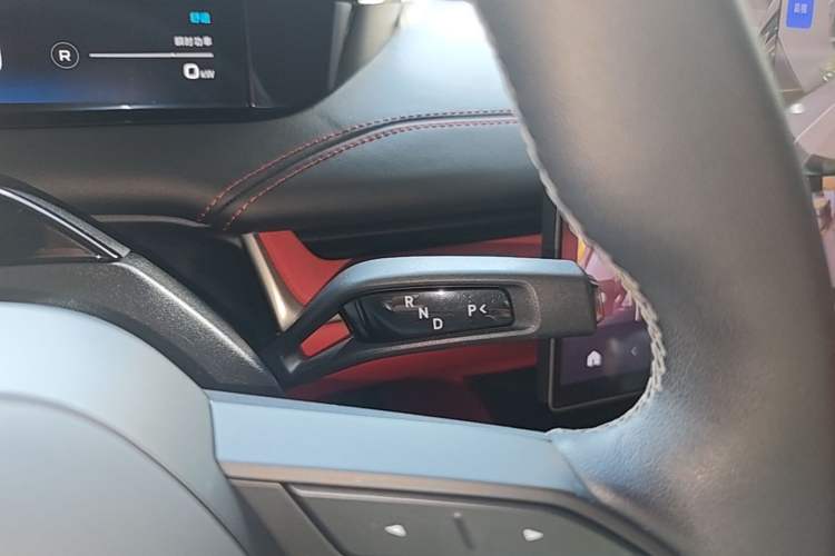 Used Xiaomi Auto SU7 2024 Rear-Drive Ultra-Long Range Advanced Pro-Level Intelligent Driving Version Gear Lever