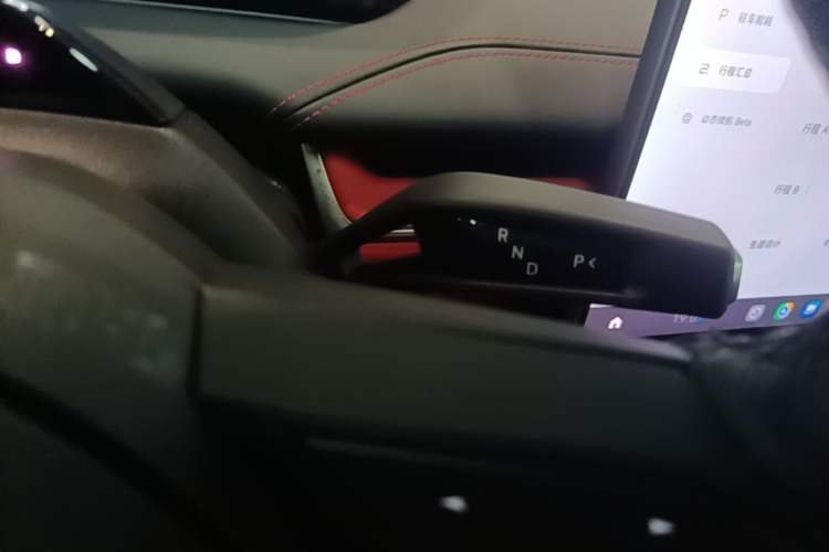Used Xiaomi Auto SU7 2024 Rear-Drive Long-Range Intelligent Driving Version Gear Lever