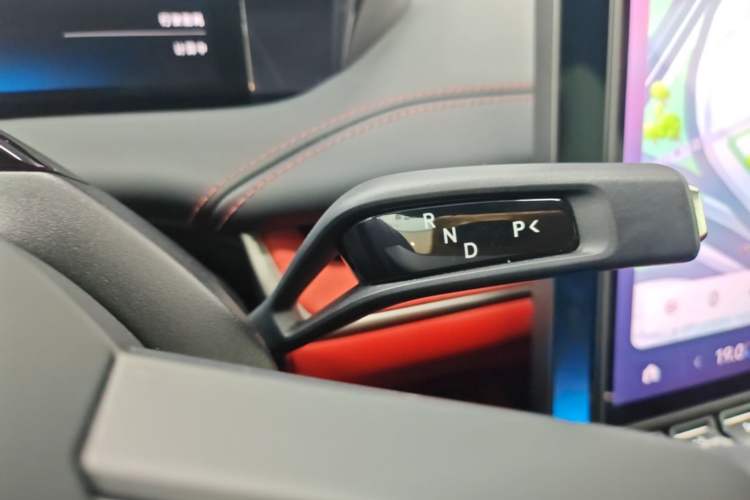 Used Xiaomi Auto SU7 2024 Rear-Drive Long-Range Intelligent Driving Version Gear Lever