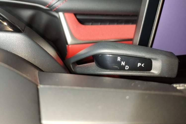 Used Xiaomi Auto SU7 2024 Rear-Drive Ultra-Long Range Advanced Pro-Level Intelligent Driving Version Gear Lever