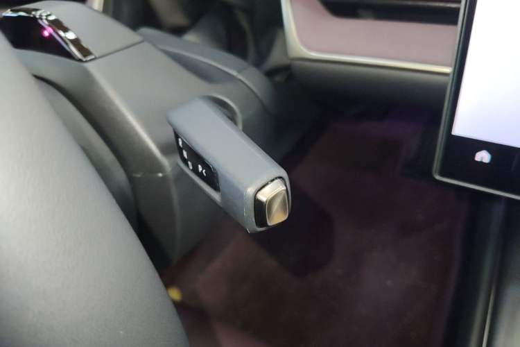 Used Xiaomi Auto SU7 2024 Rear-Drive Ultra-Long Range Advanced Pro-Level Intelligent Driving Version Gear Lever