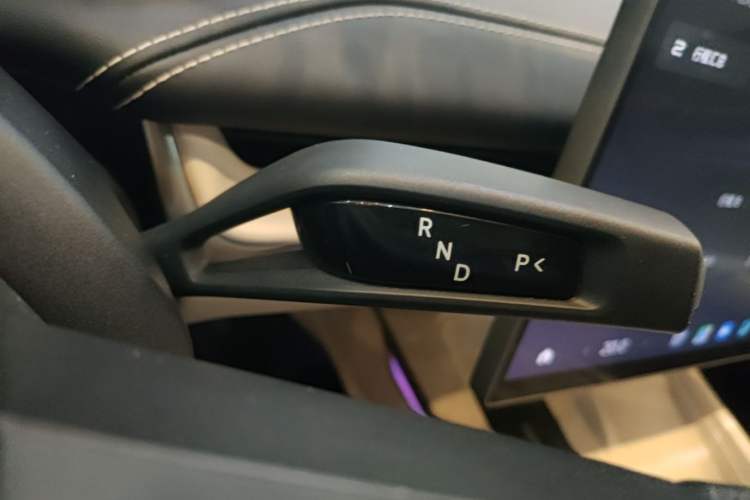 Used Xiaomi Auto SU7 2024 Rear-Drive Long-Range Intelligent Driving Version Gear Lever