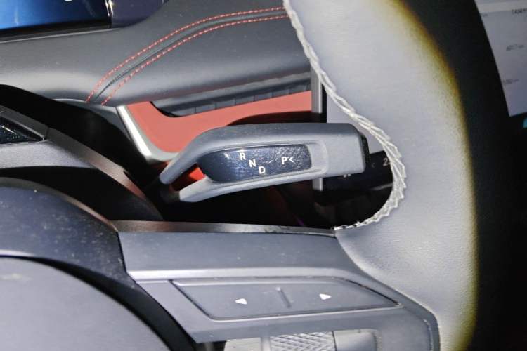 Used Xiaomi Auto SU7 2024 Four-Wheel Drive Ultra-Long Range Advanced Intelligent Driving Max Edition Gear Lever