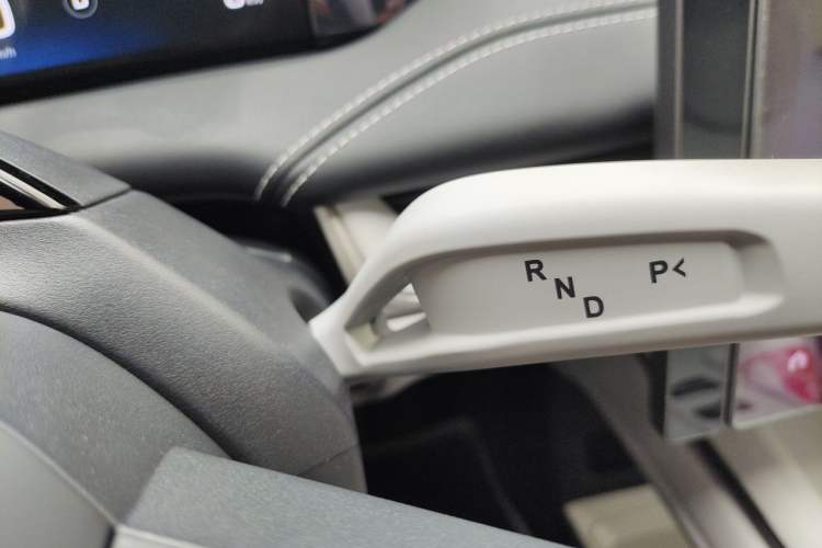 Used Xiaomi Auto SU7 2024 Rear-Drive Long-Range Intelligent Driving Version Gear Lever