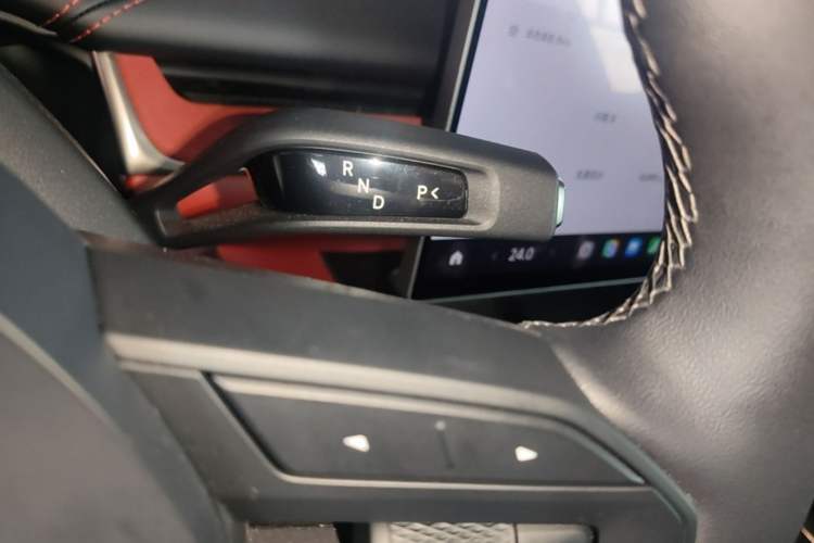 Used Xiaomi Auto SU7 2024 Four-Wheel Drive Ultra-Long Range Advanced Intelligent Driving Max Edition Gear Lever