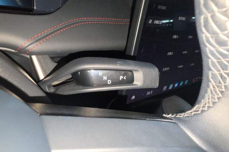 Used Xiaomi Auto SU7 2024 Rear-Drive Ultra-Long Range Advanced Pro-Level Intelligent Driving Version Gear Lever