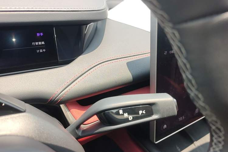 Used Xiaomi Auto SU7 2024 Four-Wheel Drive Ultra-Long Range Advanced Intelligent Driving Max Edition Gear Lever