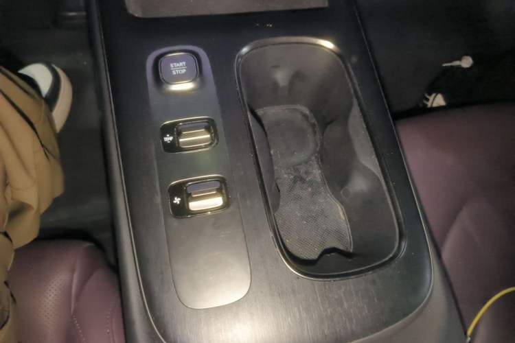 Used Xiaomi Auto SU7 2024 Rear-Drive Long-Range Intelligent Driving Version Gear Lever