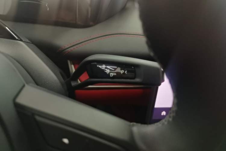 Used Xiaomi Auto SU7 2024 Four-Wheel Drive Ultra-Long Range Advanced Intelligent Driving Max Edition Gear Lever