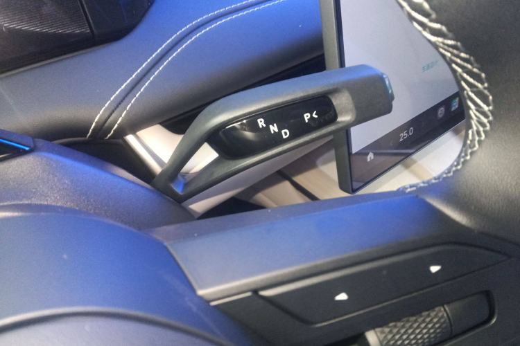 Used Xiaomi Auto SU7 2024 Rear-Drive Long-Range Intelligent Driving Version Gear Lever
