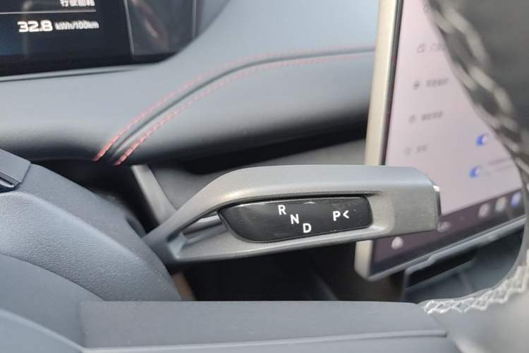 Used Xiaomi Auto SU7 2024 Rear-Drive Ultra-Long Range Advanced Pro-Level Intelligent Driving Version Gear Lever