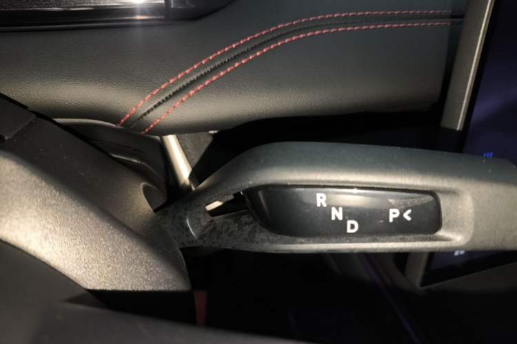 Used Xiaomi Auto SU7 2024 Rear-Drive Ultra-Long Range Advanced Pro-Level Intelligent Driving Version Gear Lever