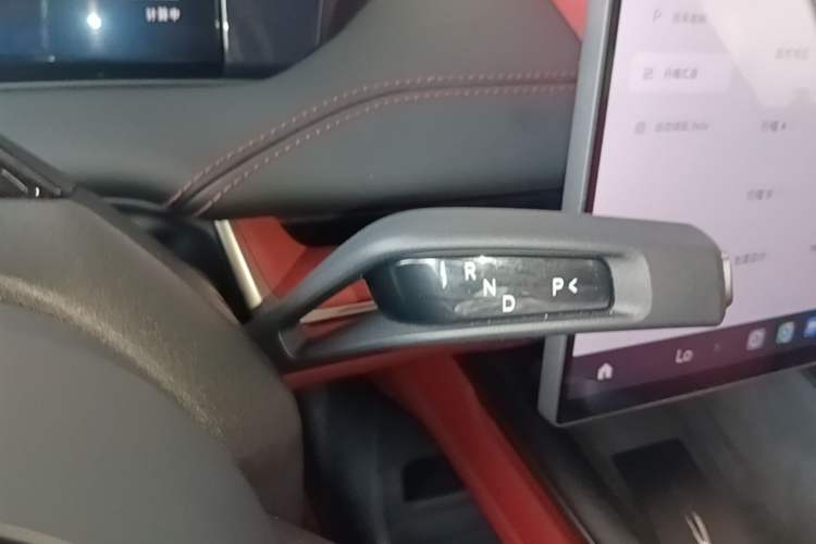 Used Xiaomi Auto SU7 2024 Rear-Drive Ultra-Long Range Advanced Pro-Level Intelligent Driving Version Gear Lever