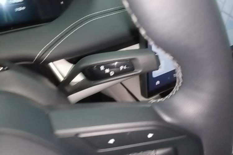 Used Xiaomi Auto SU7 2024 Four-Wheel Drive Ultra-Long Range Advanced Intelligent Driving Max Edition Gear Lever