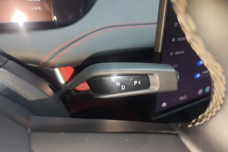 Used Xiaomi Auto SU7 2024 Rear-Drive Long-Range Intelligent Driving Version Gear Lever