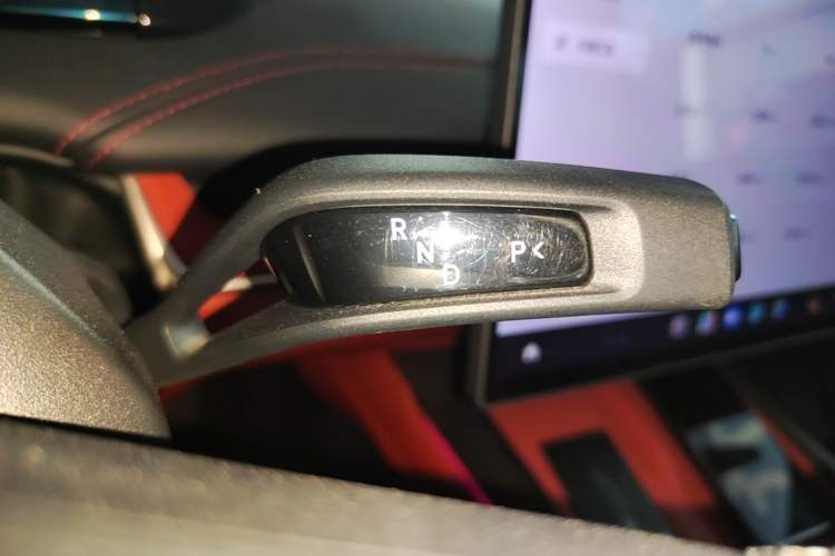 Used Xiaomi Auto SU7 2024 Rear-Drive Long-Range Intelligent Driving Version Gear Lever
