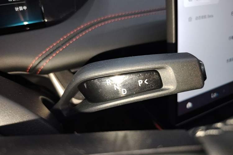 Used Xiaomi Auto SU7 2024 Rear-Drive Ultra-Long Range Advanced Pro-Level Intelligent Driving Version Gear Lever