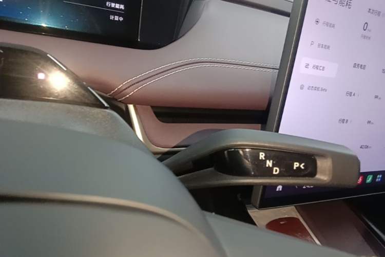 Used Xiaomi Auto SU7 2024 Rear-Drive Long-Range Intelligent Driving Version Gear Lever