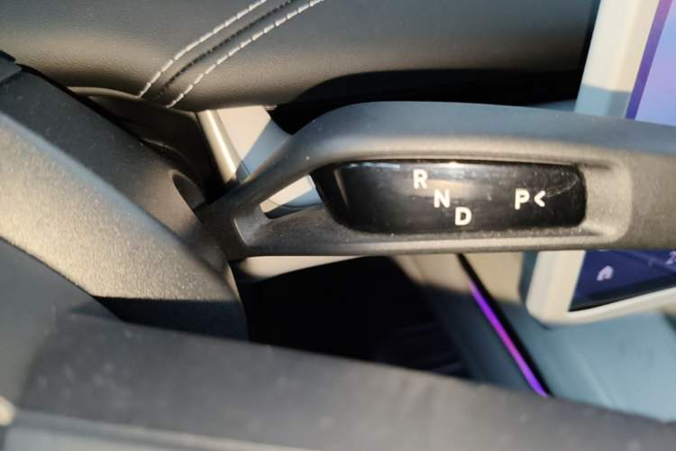 Used Xiaomi Auto SU7 2024 Rear-Drive Long-Range Intelligent Driving Version Gear Lever