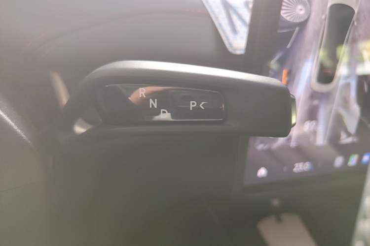 Used Xiaomi Auto SU7 2024 Rear-Drive Ultra-Long Range Advanced Pro-Level Intelligent Driving Version Gear Lever