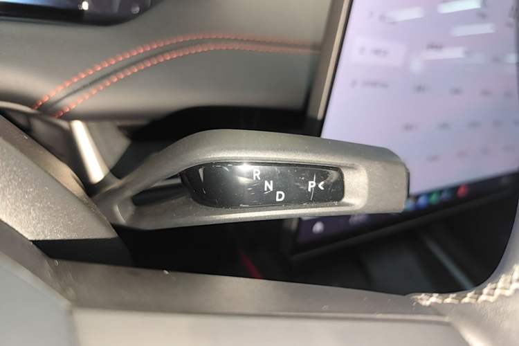Used Xiaomi Auto SU7 2024 Four-Wheel Drive Ultra-Long Range Advanced Intelligent Driving Max Edition Gear Lever